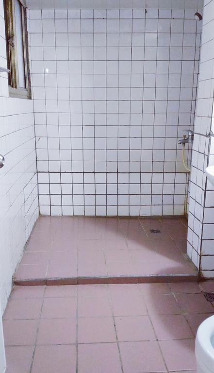 Chia Rong Hostel Taipei Exteriör bild